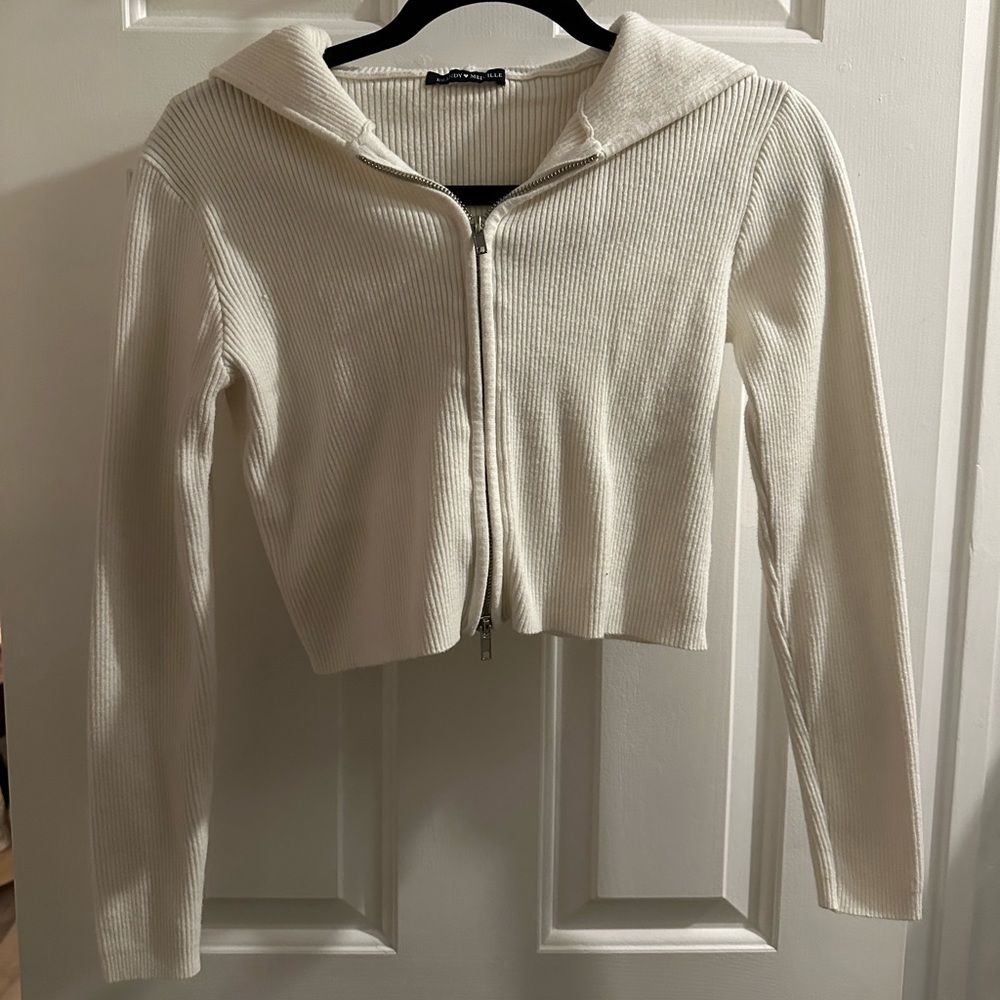 ❗️LAST CHANCE❗️ Brandy Melville Zip Up Hoodie Crop Top
